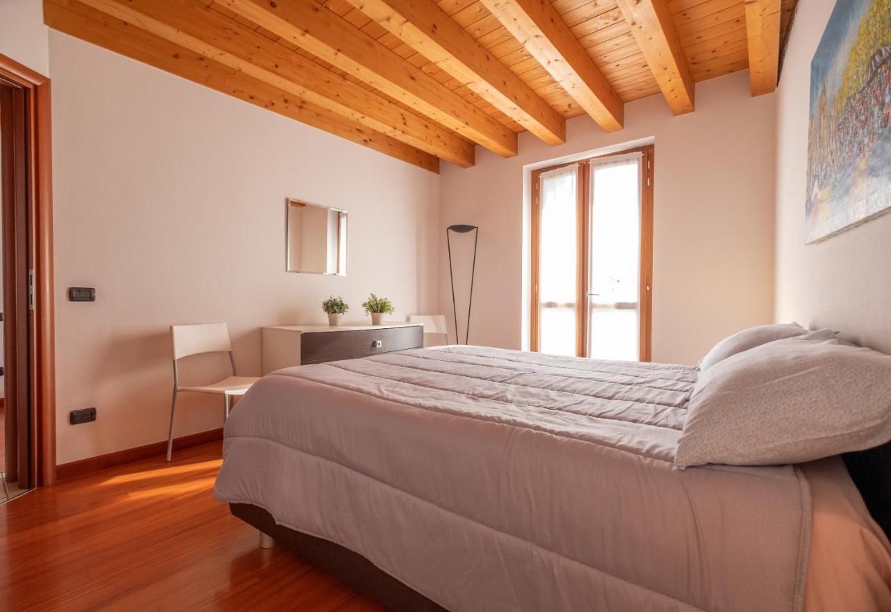 Happy Guest Apartments - Lake & Relax Riva di Solto Buitenkant foto